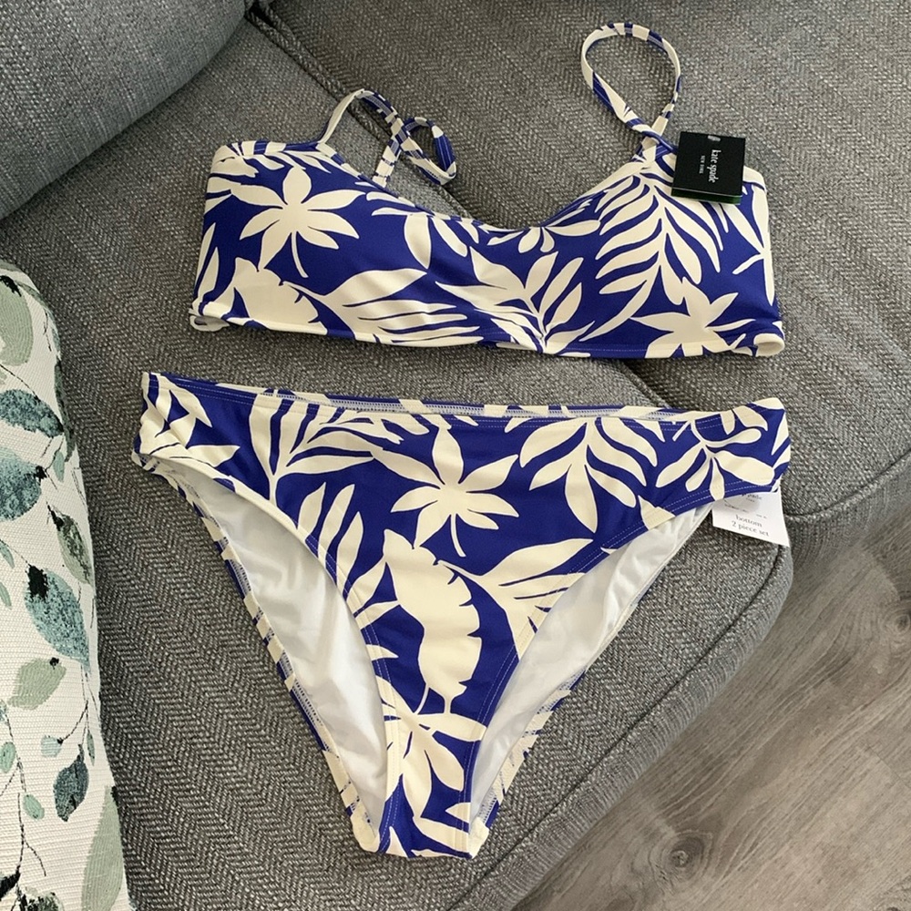 NWT Kate spade Blue berry (484) X 2024 white and blue floral size XL